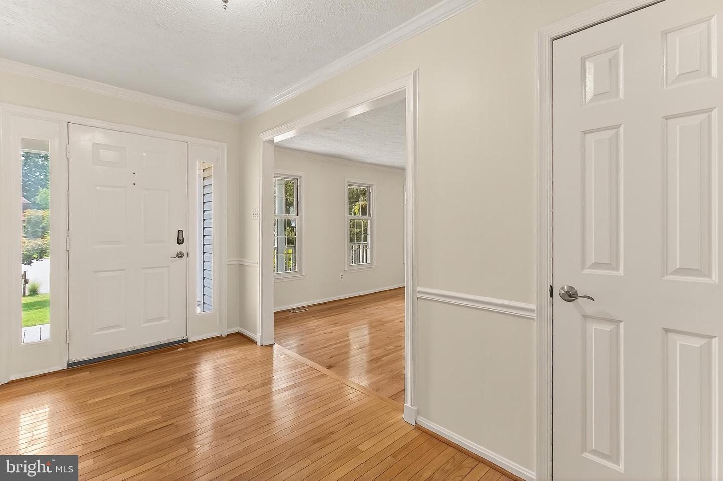 3 FORESTER CT, STERLING, Virginia 20165, 5 Bedrooms Bedrooms, ,2 BathroomsBathrooms,Residential,For sale,3 FORESTER CT,VALO2103094 MLS # VALO2103094