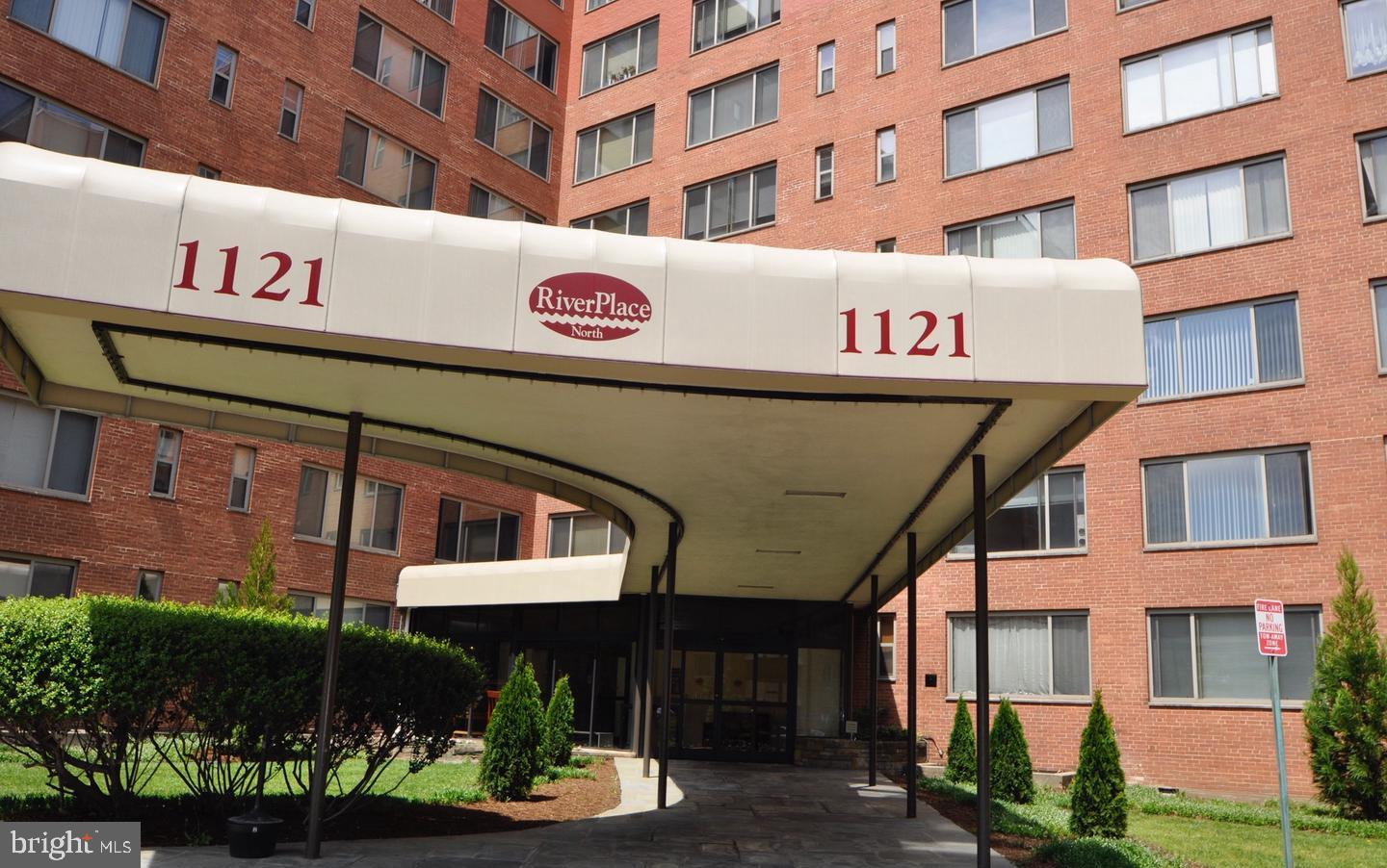 1121 ARLINGTON PL #503, ARLINGTON, Virginia 22209, 1 Bedroom Bedrooms, ,1 BathroomBathrooms,Residential,For sale,1121 ARLINGTON PL #503,VAAR2061548 MLS # VAAR2061548