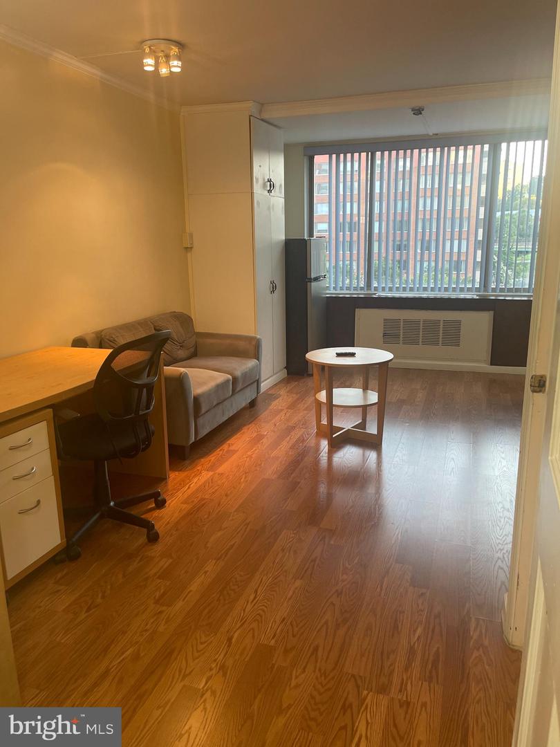 1121 ARLINGTON PL #503, ARLINGTON, Virginia 22209, 1 Bedroom Bedrooms, ,1 BathroomBathrooms,Residential,For sale,1121 ARLINGTON PL #503,VAAR2061548 MLS # VAAR2061548