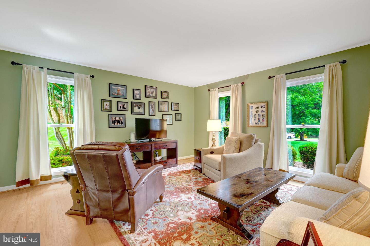 2201 LYDIA PL, VIENNA, Virginia 22181, 5 Bedrooms Bedrooms, 4 Rooms Rooms,3 BathroomsBathrooms,Residential,For sale,2201 LYDIA PL,VAFX2258356 MLS # VAFX2258356