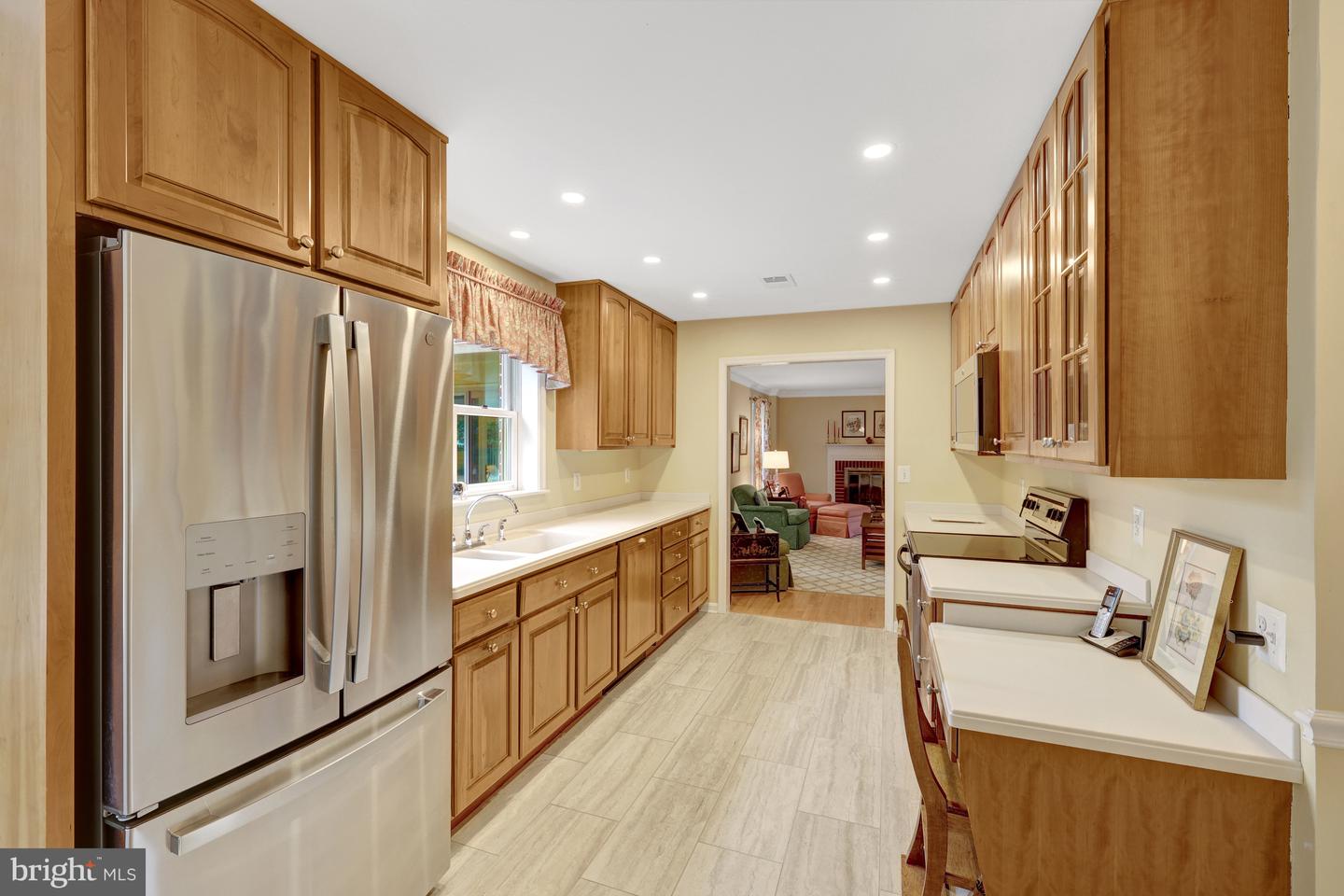 2201 LYDIA PL, VIENNA, Virginia 22181, 5 Bedrooms Bedrooms, 4 Rooms Rooms,3 BathroomsBathrooms,Residential,For sale,2201 LYDIA PL,VAFX2258356 MLS # VAFX2258356