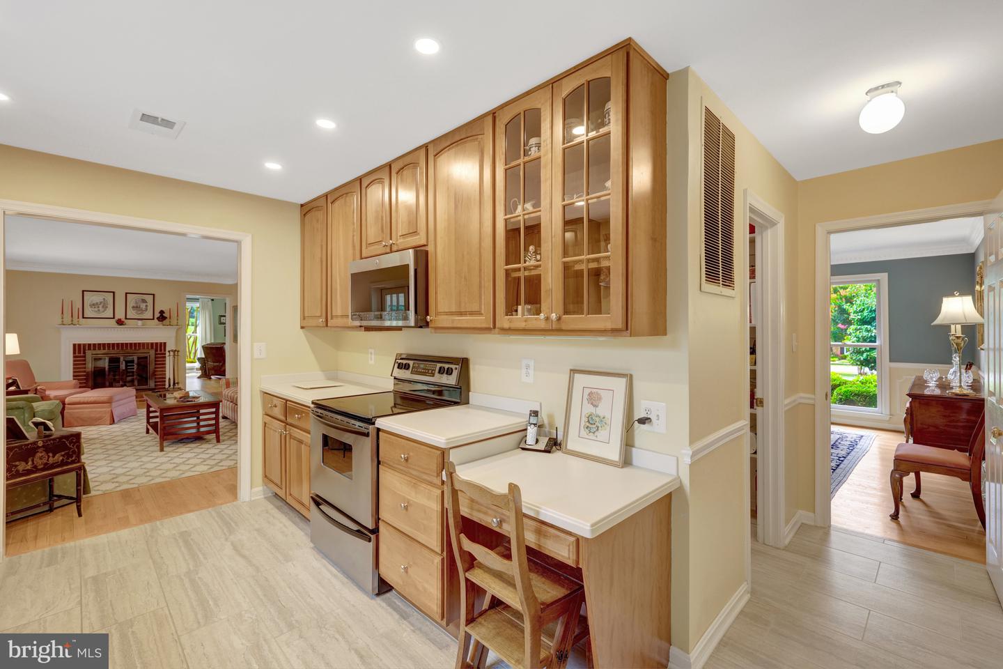 2201 LYDIA PL, VIENNA, Virginia 22181, 5 Bedrooms Bedrooms, 4 Rooms Rooms,3 BathroomsBathrooms,Residential,For sale,2201 LYDIA PL,VAFX2258356 MLS # VAFX2258356