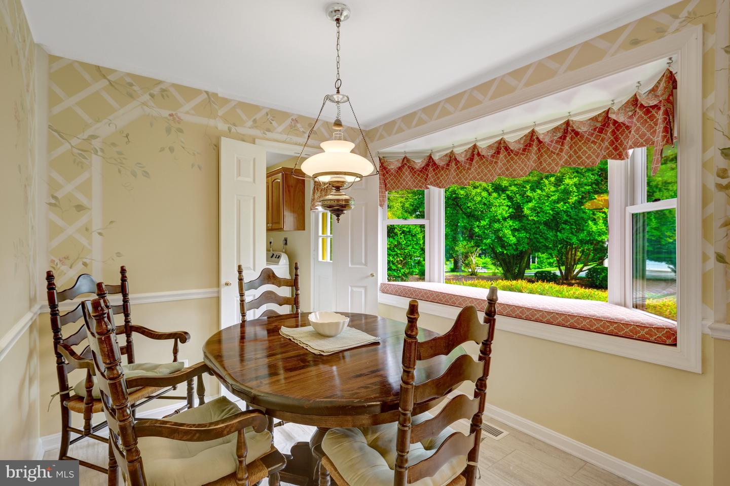 2201 LYDIA PL, VIENNA, Virginia 22181, 5 Bedrooms Bedrooms, 4 Rooms Rooms,3 BathroomsBathrooms,Residential,For sale,2201 LYDIA PL,VAFX2258356 MLS # VAFX2258356