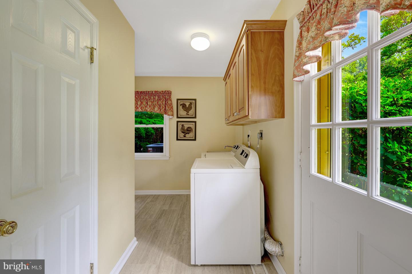 2201 LYDIA PL, VIENNA, Virginia 22181, 5 Bedrooms Bedrooms, 4 Rooms Rooms,3 BathroomsBathrooms,Residential,For sale,2201 LYDIA PL,VAFX2258356 MLS # VAFX2258356