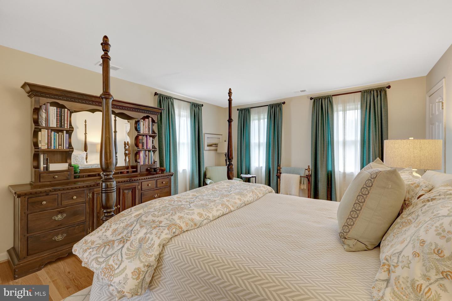 2201 LYDIA PL, VIENNA, Virginia 22181, 5 Bedrooms Bedrooms, 4 Rooms Rooms,3 BathroomsBathrooms,Residential,For sale,2201 LYDIA PL,VAFX2258356 MLS # VAFX2258356