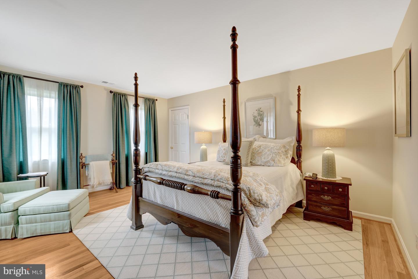 2201 LYDIA PL, VIENNA, Virginia 22181, 5 Bedrooms Bedrooms, 4 Rooms Rooms,3 BathroomsBathrooms,Residential,For sale,2201 LYDIA PL,VAFX2258356 MLS # VAFX2258356