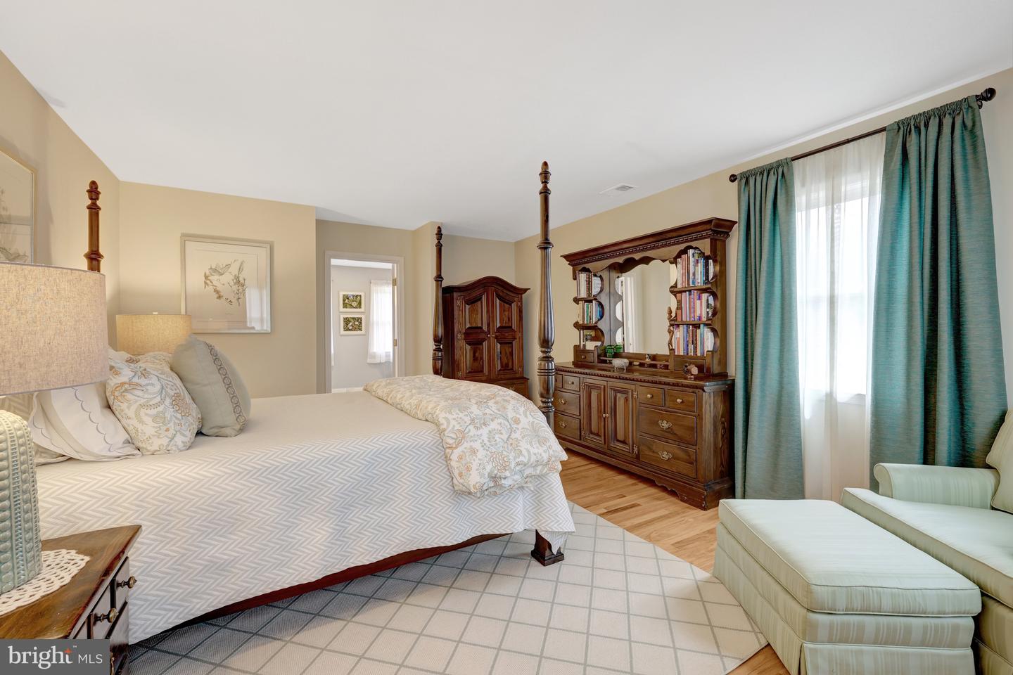2201 LYDIA PL, VIENNA, Virginia 22181, 5 Bedrooms Bedrooms, 4 Rooms Rooms,3 BathroomsBathrooms,Residential,For sale,2201 LYDIA PL,VAFX2258356 MLS # VAFX2258356