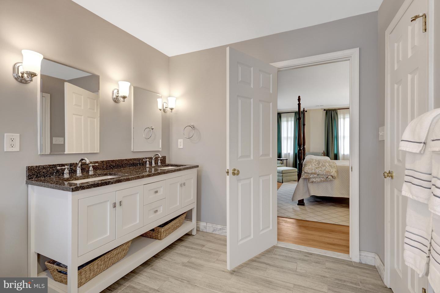 2201 LYDIA PL, VIENNA, Virginia 22181, 5 Bedrooms Bedrooms, 4 Rooms Rooms,3 BathroomsBathrooms,Residential,For sale,2201 LYDIA PL,VAFX2258356 MLS # VAFX2258356