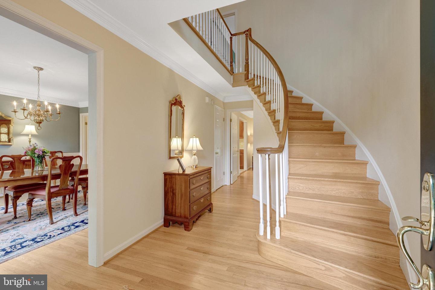 2201 LYDIA PL, VIENNA, Virginia 22181, 5 Bedrooms Bedrooms, 4 Rooms Rooms,3 BathroomsBathrooms,Residential,For sale,2201 LYDIA PL,VAFX2258356 MLS # VAFX2258356