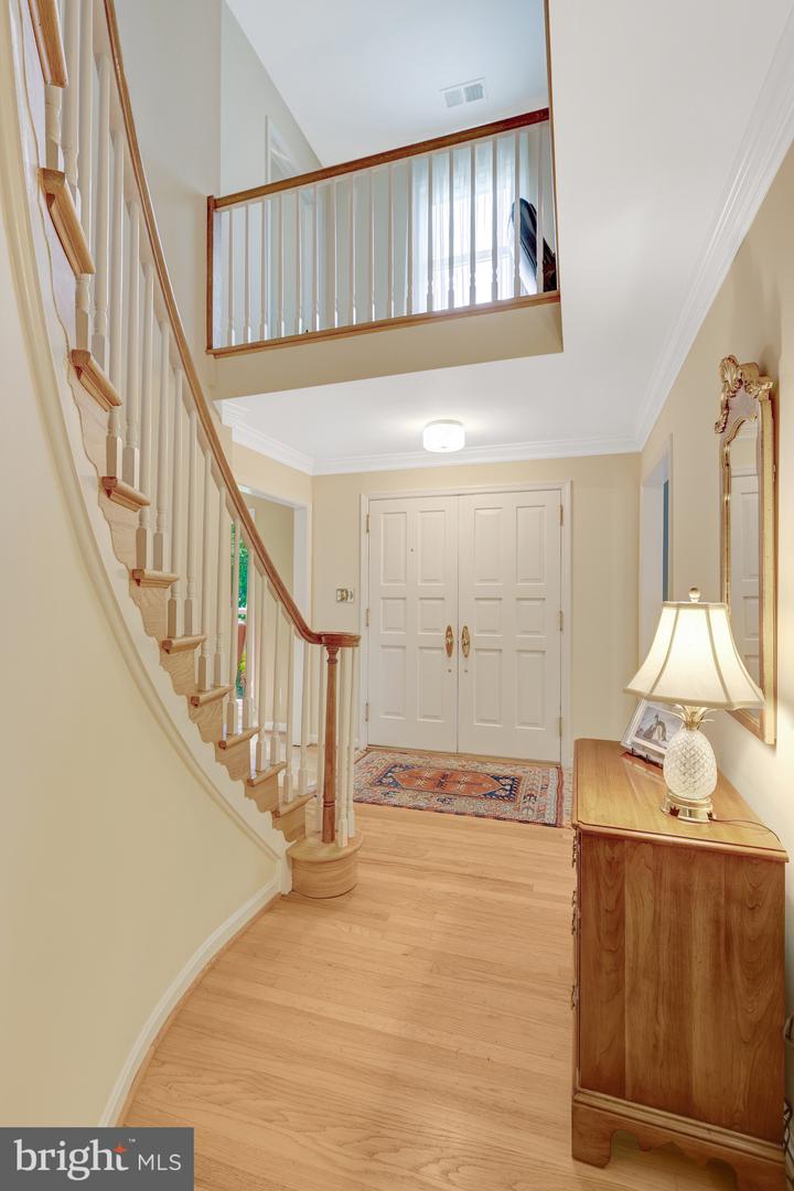 2201 LYDIA PL, VIENNA, Virginia 22181, 5 Bedrooms Bedrooms, 4 Rooms Rooms,3 BathroomsBathrooms,Residential,For sale,2201 LYDIA PL,VAFX2258356 MLS # VAFX2258356