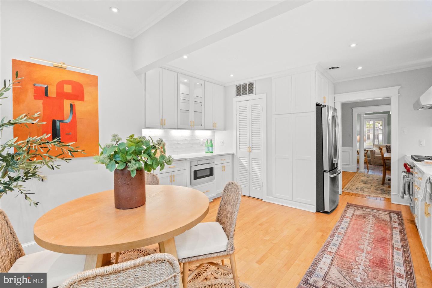 416 S ROYAL ST, ALEXANDRIA, Virginia 22314, 3 Bedrooms Bedrooms, ,1 BathroomBathrooms,Residential,For sale,416 S ROYAL ST,VAAX2048058 MLS # VAAX2048058
