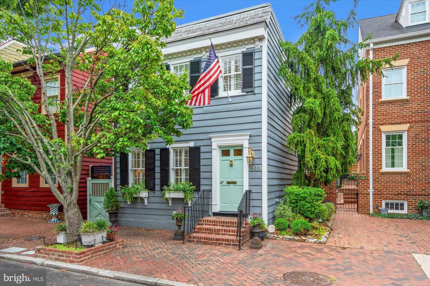 416 S ROYAL ST, ALEXANDRIA, Virginia 22314, 3 Bedrooms Bedrooms, ,1 BathroomBathrooms,Residential,For sale,416 S ROYAL ST,VAAX2048058 MLS # VAAX2048058