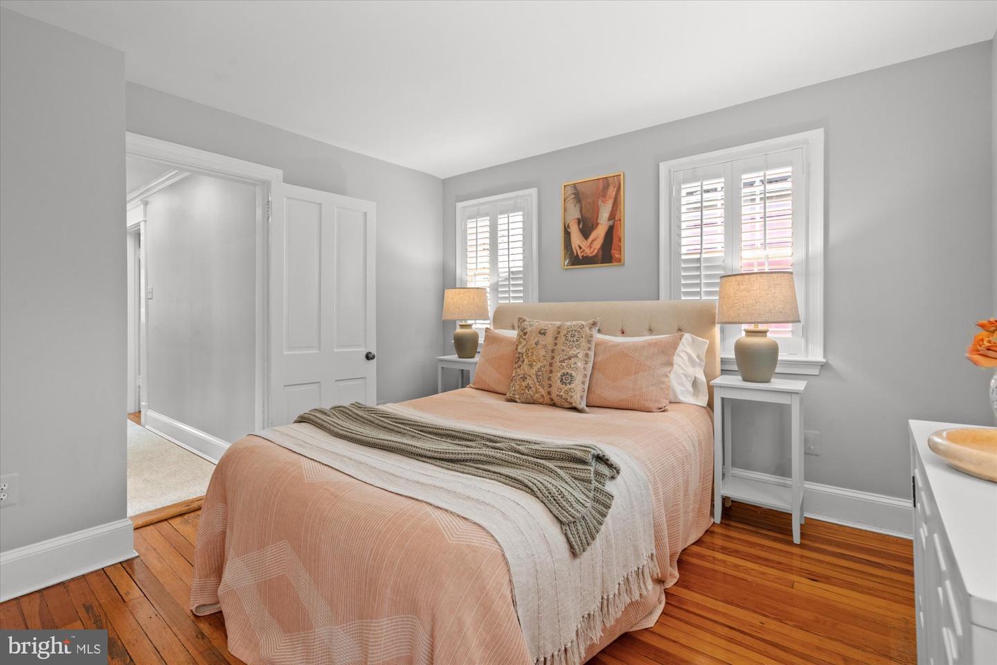 416 S ROYAL ST, ALEXANDRIA, Virginia 22314, 3 Bedrooms Bedrooms, ,1 BathroomBathrooms,Residential,For sale,416 S ROYAL ST,VAAX2048058 MLS # VAAX2048058