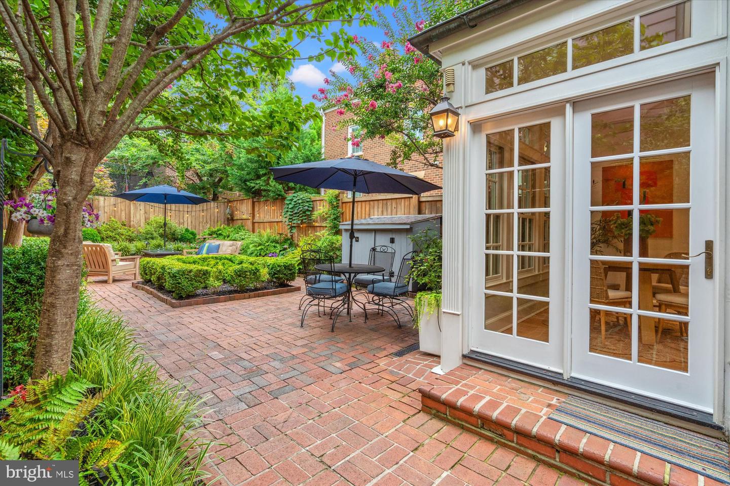416 S ROYAL ST, ALEXANDRIA, Virginia 22314, 3 Bedrooms Bedrooms, ,1 BathroomBathrooms,Residential,For sale,416 S ROYAL ST,VAAX2048058 MLS # VAAX2048058