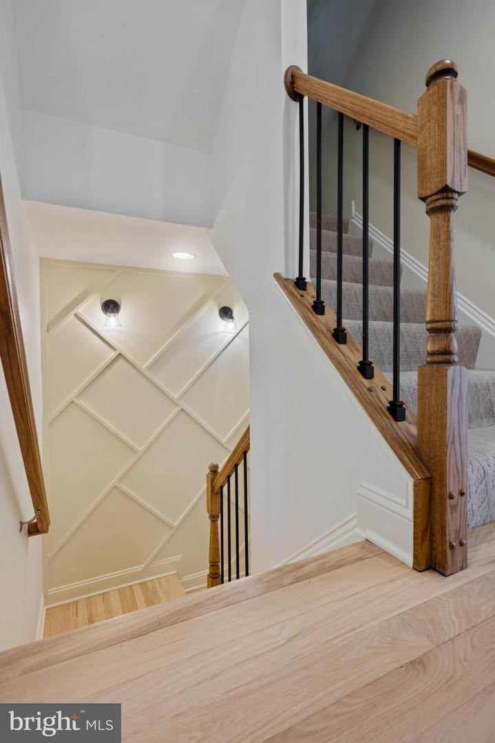 10605 YORKTOWN DR, FAIRFAX, Virginia 22030, 3 Bedrooms Bedrooms, ,3 BathroomsBathrooms,Residential,For sale,10605 YORKTOWN DR,VAFC2006708 MLS # VAFC2006708