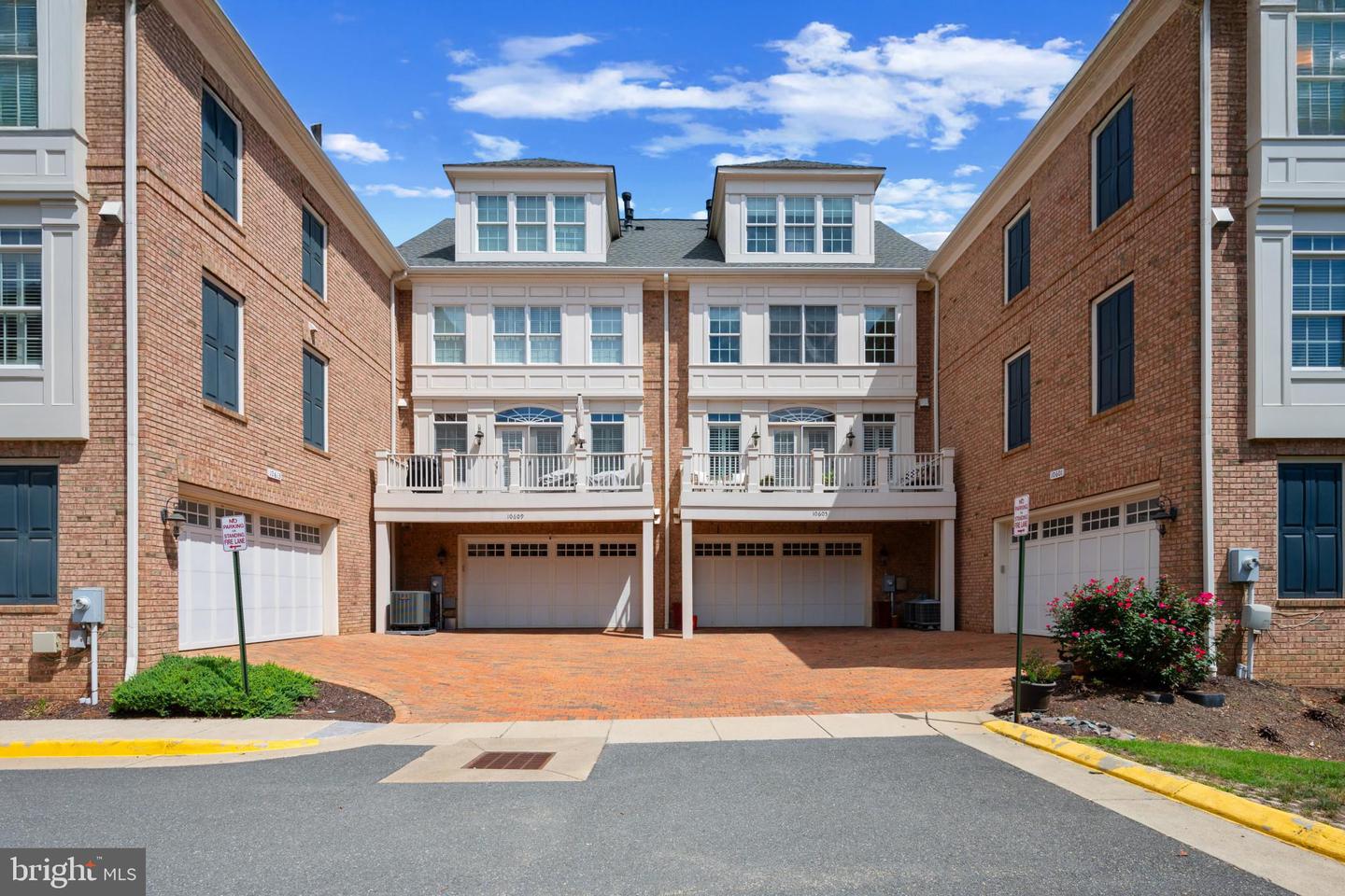 10605 YORKTOWN DR, FAIRFAX, Virginia 22030, 3 Bedrooms Bedrooms, ,3 BathroomsBathrooms,Residential,For sale,10605 YORKTOWN DR,VAFC2006708 MLS # VAFC2006708