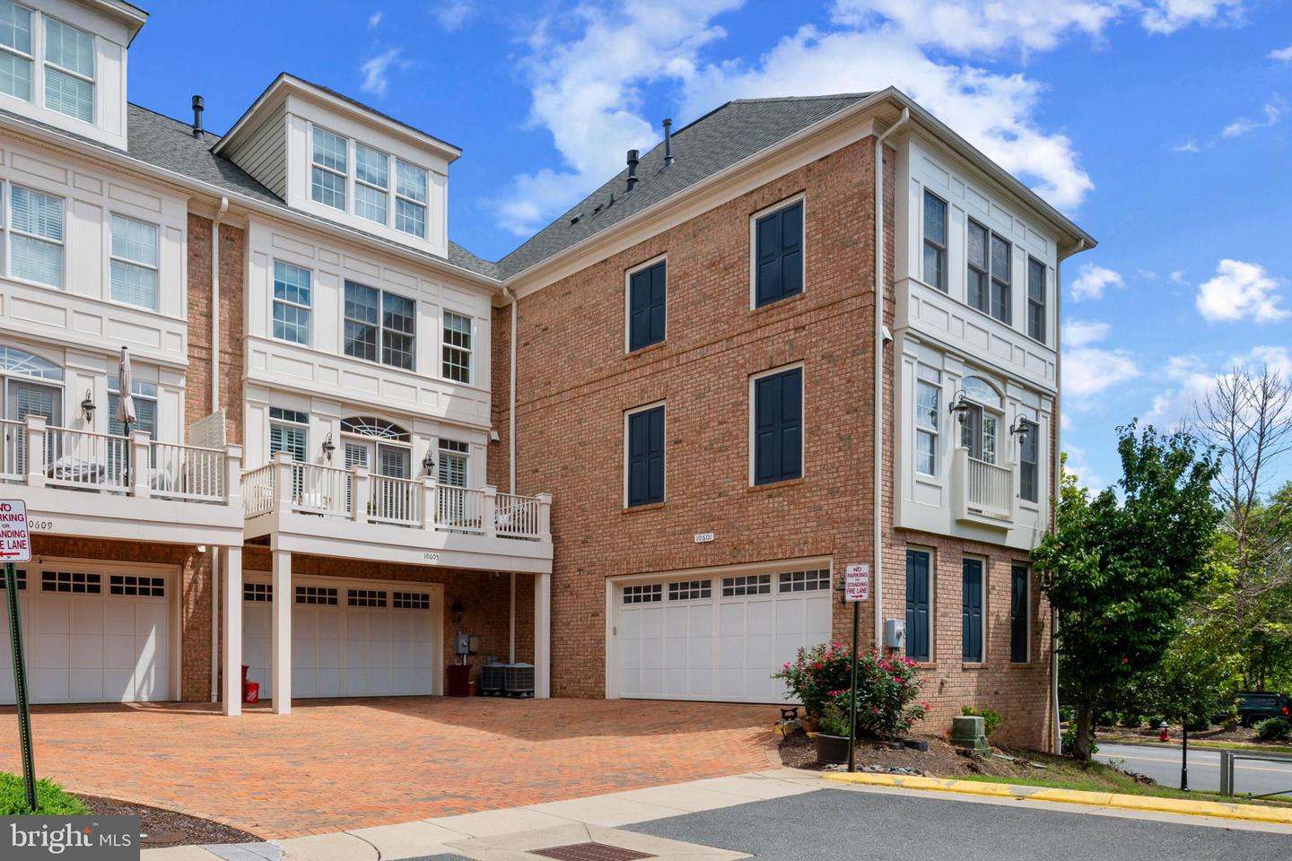 10605 YORKTOWN DR, FAIRFAX, Virginia 22030, 3 Bedrooms Bedrooms, ,3 BathroomsBathrooms,Residential,For sale,10605 YORKTOWN DR,VAFC2006708 MLS # VAFC2006708