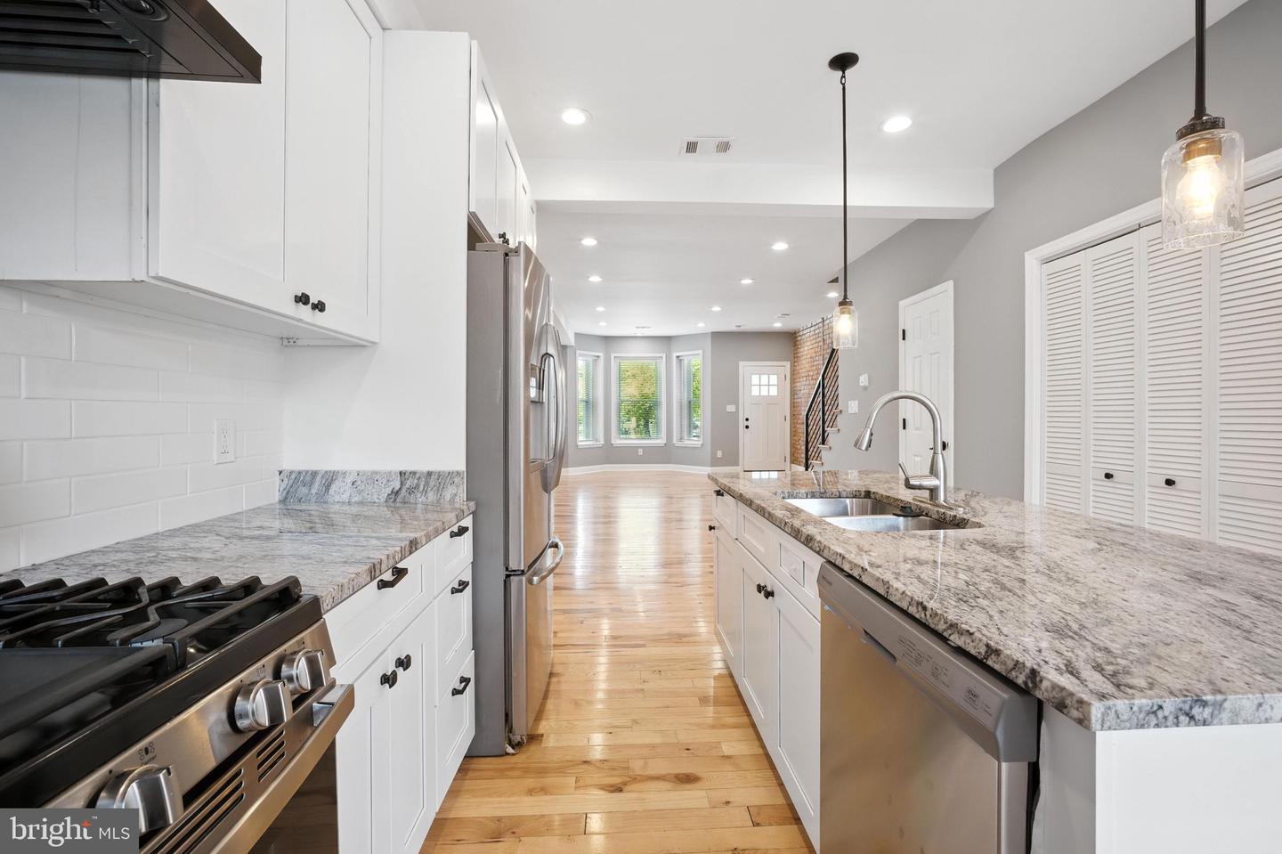 538 13TH ST SE, WASHINGTON, District Of Columbia 20003, 3 Bedrooms Bedrooms, ,3 BathroomsBathrooms,Residential,For sale,538 13TH ST SE,DCDC2213088 MLS # DCDC2213088
