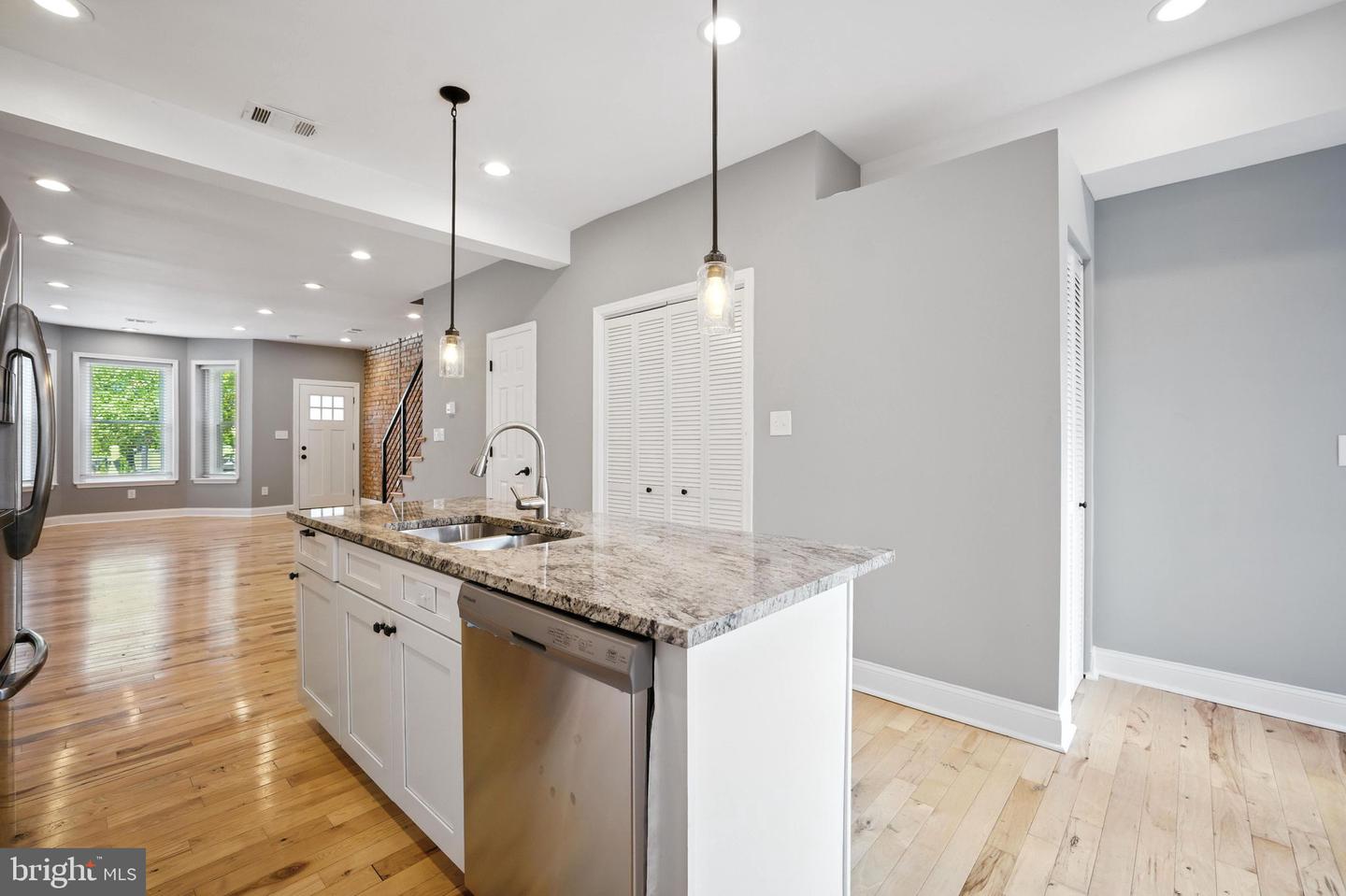 538 13TH ST SE, WASHINGTON, District Of Columbia 20003, 3 Bedrooms Bedrooms, ,3 BathroomsBathrooms,Residential,For sale,538 13TH ST SE,DCDC2213088 MLS # DCDC2213088