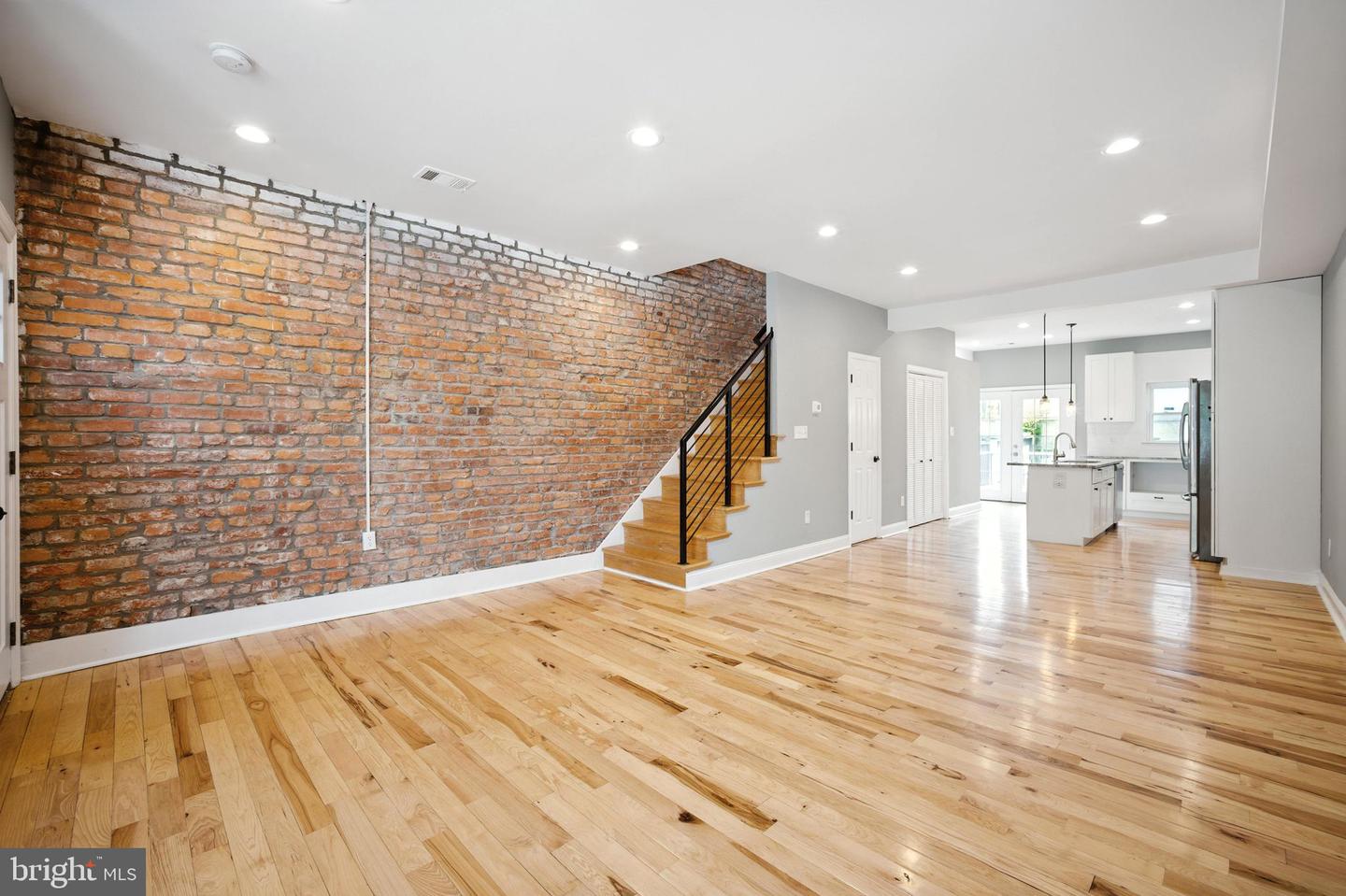 538 13TH ST SE, WASHINGTON, District Of Columbia 20003, 3 Bedrooms Bedrooms, ,3 BathroomsBathrooms,Residential,For sale,538 13TH ST SE,DCDC2213088 MLS # DCDC2213088