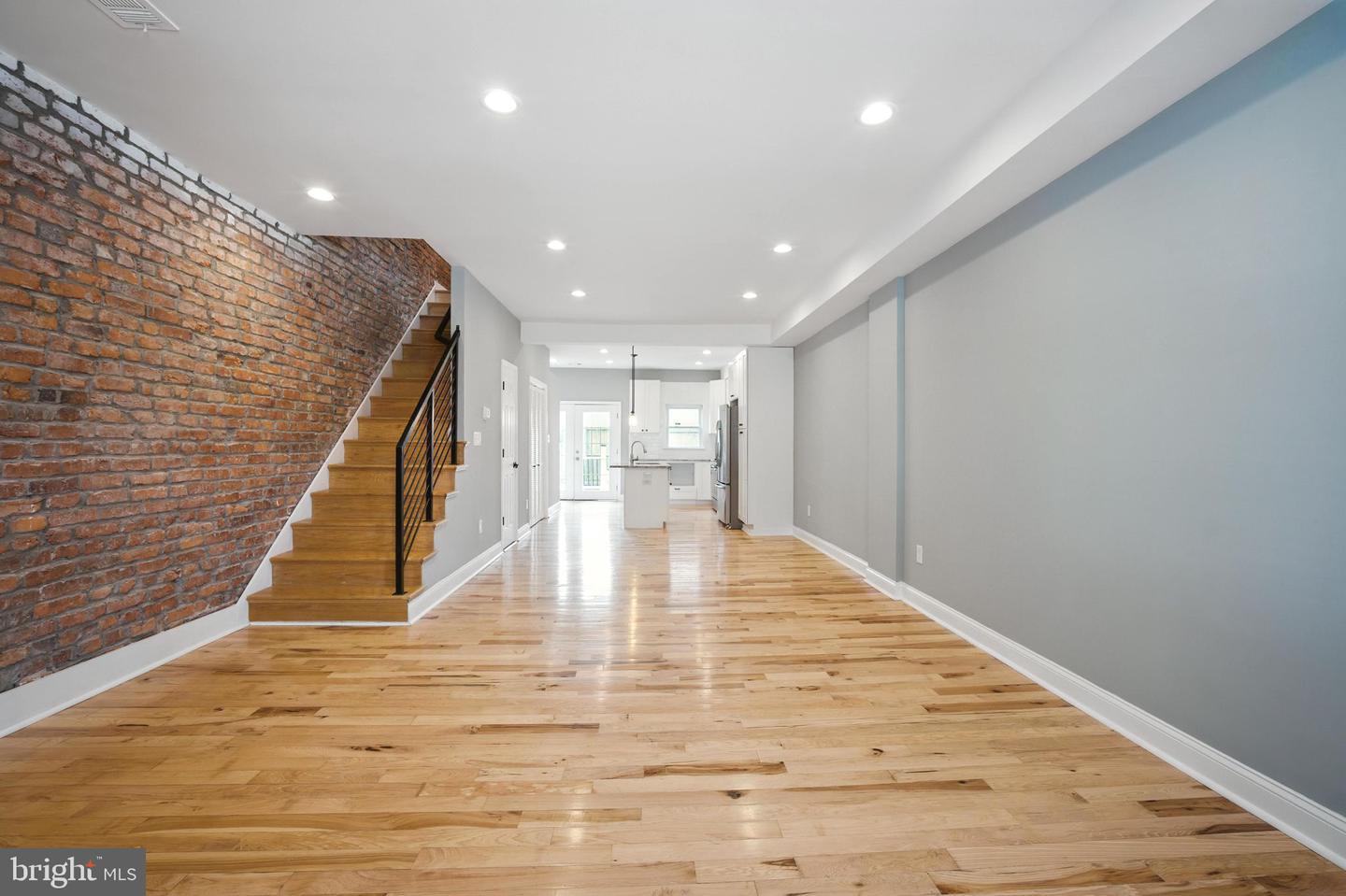 538 13TH ST SE, WASHINGTON, District Of Columbia 20003, 3 Bedrooms Bedrooms, ,3 BathroomsBathrooms,Residential,For sale,538 13TH ST SE,DCDC2213088 MLS # DCDC2213088