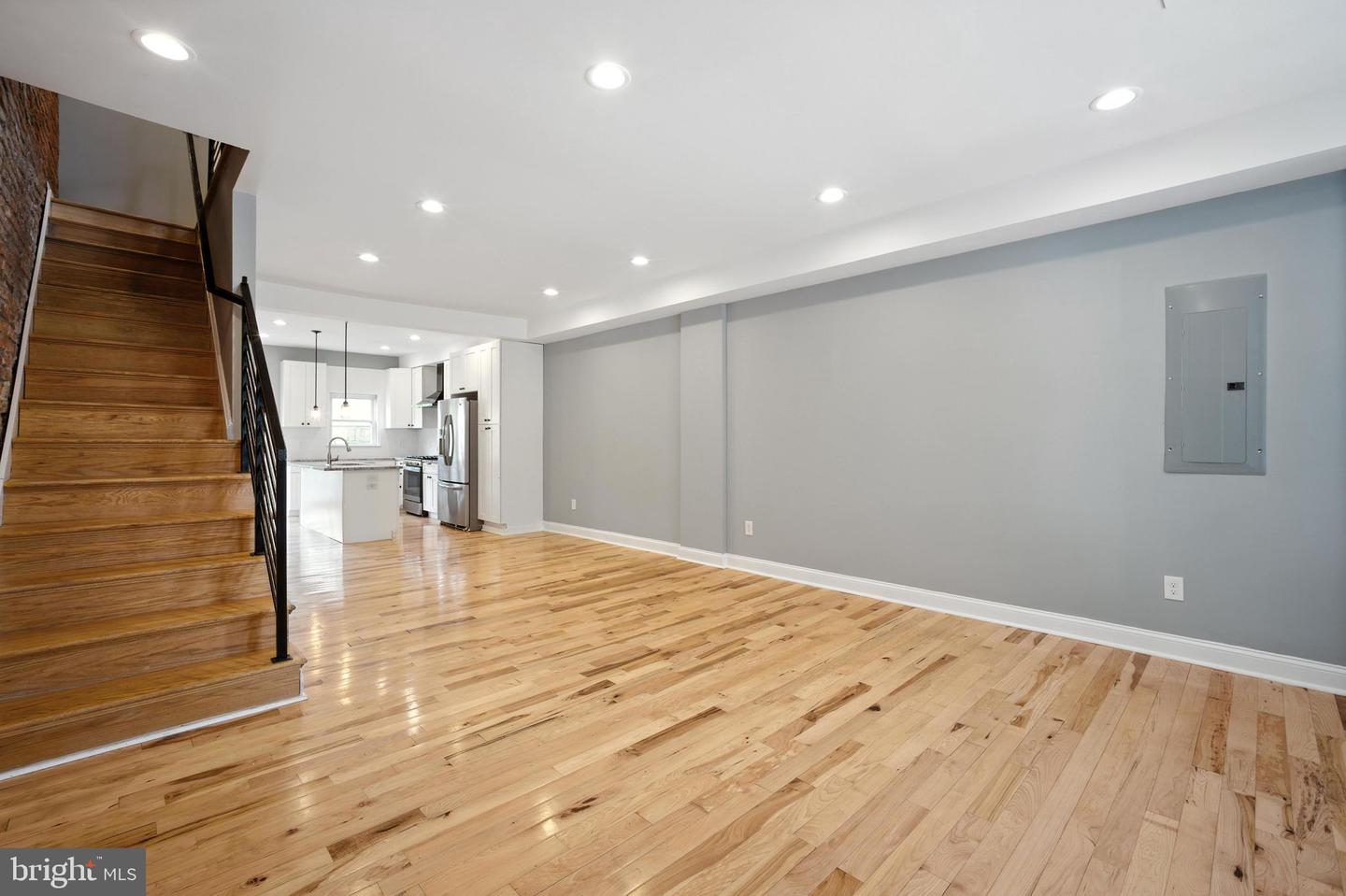 538 13TH ST SE, WASHINGTON, District Of Columbia 20003, 3 Bedrooms Bedrooms, ,3 BathroomsBathrooms,Residential,For sale,538 13TH ST SE,DCDC2213088 MLS # DCDC2213088