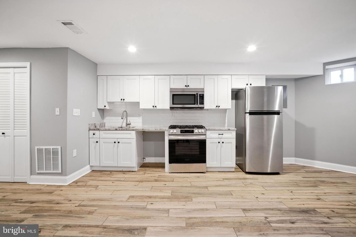 538 13TH ST SE, WASHINGTON, District Of Columbia 20003, 3 Bedrooms Bedrooms, ,3 BathroomsBathrooms,Residential,For sale,538 13TH ST SE,DCDC2213088 MLS # DCDC2213088