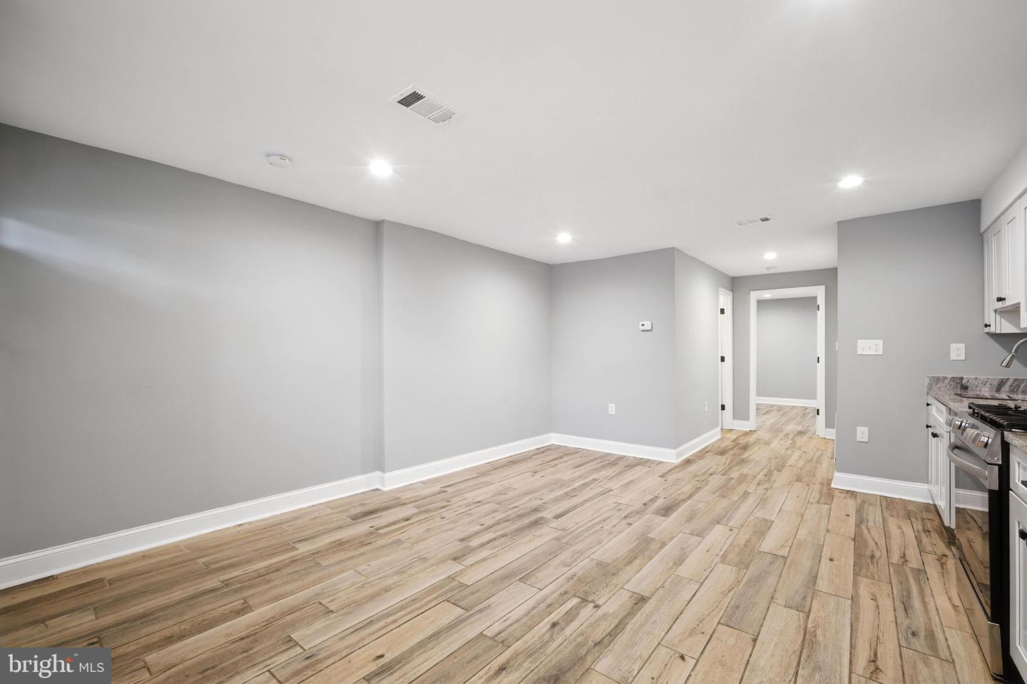 538 13TH ST SE, WASHINGTON, District Of Columbia 20003, 3 Bedrooms Bedrooms, ,3 BathroomsBathrooms,Residential,For sale,538 13TH ST SE,DCDC2213088 MLS # DCDC2213088