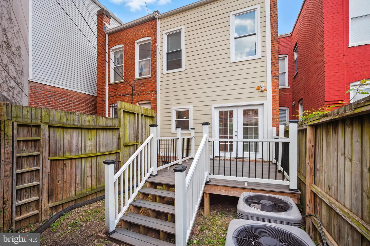 538 13TH ST SE, WASHINGTON, District Of Columbia 20003, 3 Bedrooms Bedrooms, ,3 BathroomsBathrooms,Residential,For sale,538 13TH ST SE,DCDC2213088 MLS # DCDC2213088