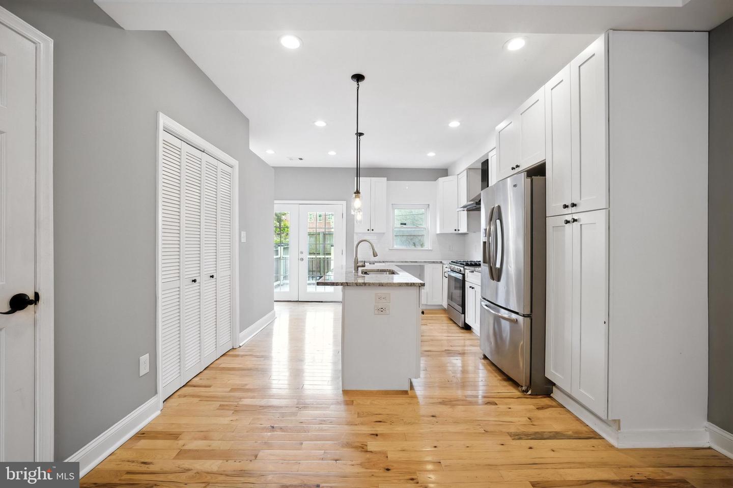 538 13TH ST SE, WASHINGTON, District Of Columbia 20003, 3 Bedrooms Bedrooms, ,3 BathroomsBathrooms,Residential,For sale,538 13TH ST SE,DCDC2213088 MLS # DCDC2213088