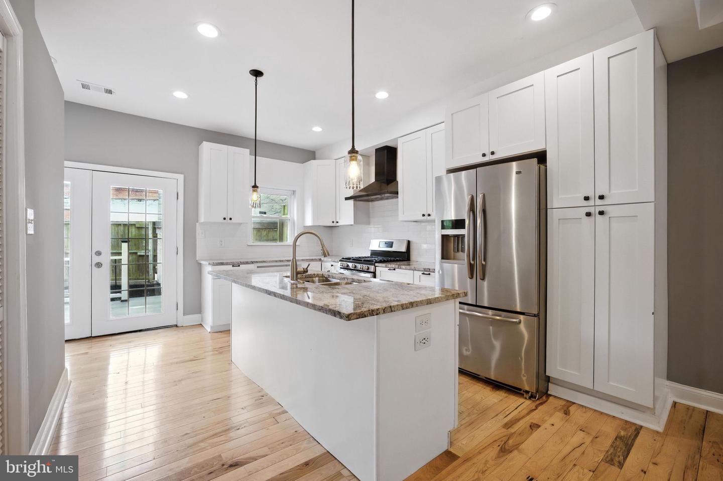 538 13TH ST SE, WASHINGTON, District Of Columbia 20003, 3 Bedrooms Bedrooms, ,3 BathroomsBathrooms,Residential,For sale,538 13TH ST SE,DCDC2213088 MLS # DCDC2213088