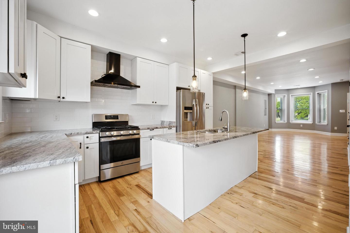 538 13TH ST SE, WASHINGTON, District Of Columbia 20003, 3 Bedrooms Bedrooms, ,3 BathroomsBathrooms,Residential,For sale,538 13TH ST SE,DCDC2213088 MLS # DCDC2213088