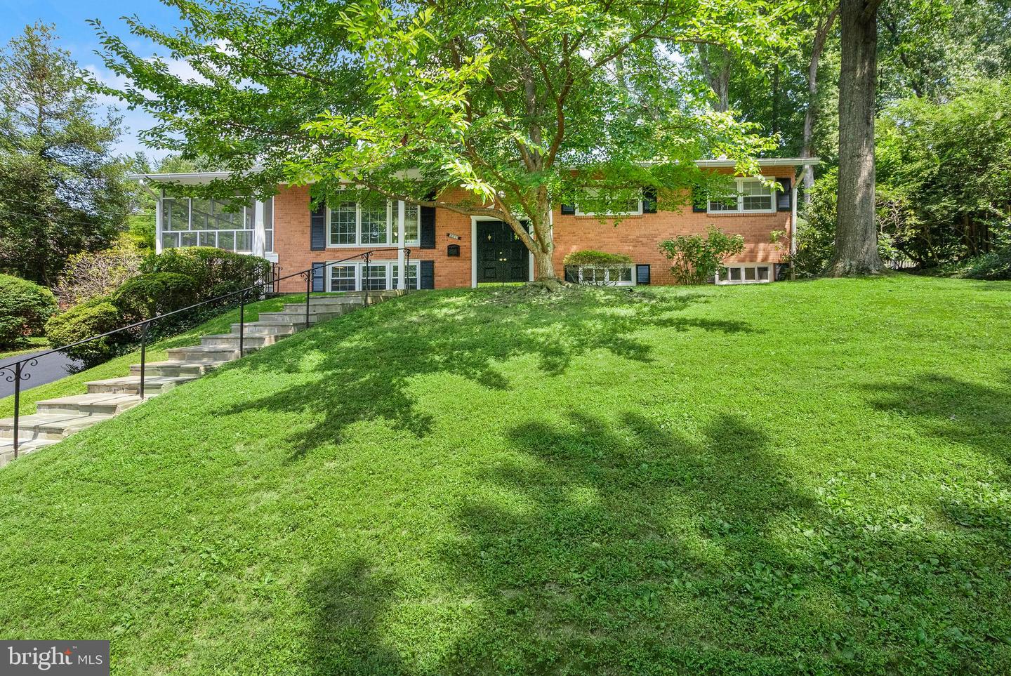 3311 MIDLAND RD, FAIRFAX, Virginia 22031, 3 Bedrooms Bedrooms, ,3 BathroomsBathrooms,Residential,For sale,3311 MIDLAND RD,VAFX2258736 MLS # VAFX2258736