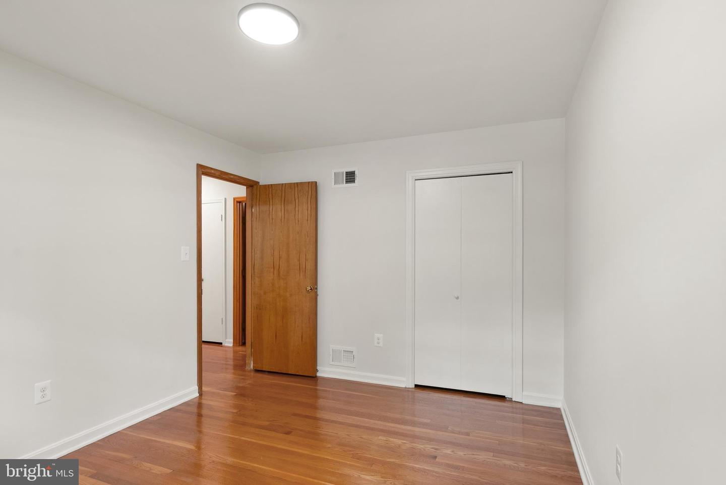 3311 MIDLAND RD, FAIRFAX, Virginia 22031, 3 Bedrooms Bedrooms, ,3 BathroomsBathrooms,Residential,For sale,3311 MIDLAND RD,VAFX2258736 MLS # VAFX2258736