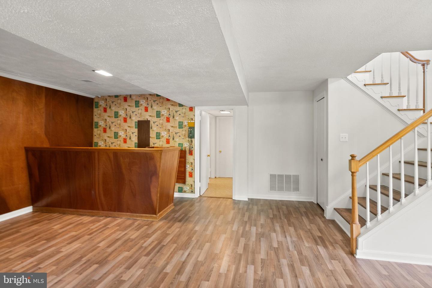 3311 MIDLAND RD, FAIRFAX, Virginia 22031, 3 Bedrooms Bedrooms, ,3 BathroomsBathrooms,Residential,For sale,3311 MIDLAND RD,VAFX2258736 MLS # VAFX2258736