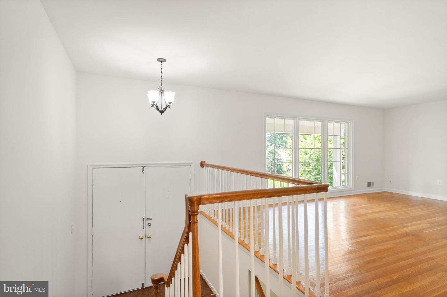 3311 MIDLAND RD, FAIRFAX, Virginia 22031, 3 Bedrooms Bedrooms, ,3 BathroomsBathrooms,Residential,For sale,3311 MIDLAND RD,VAFX2258736 MLS # VAFX2258736