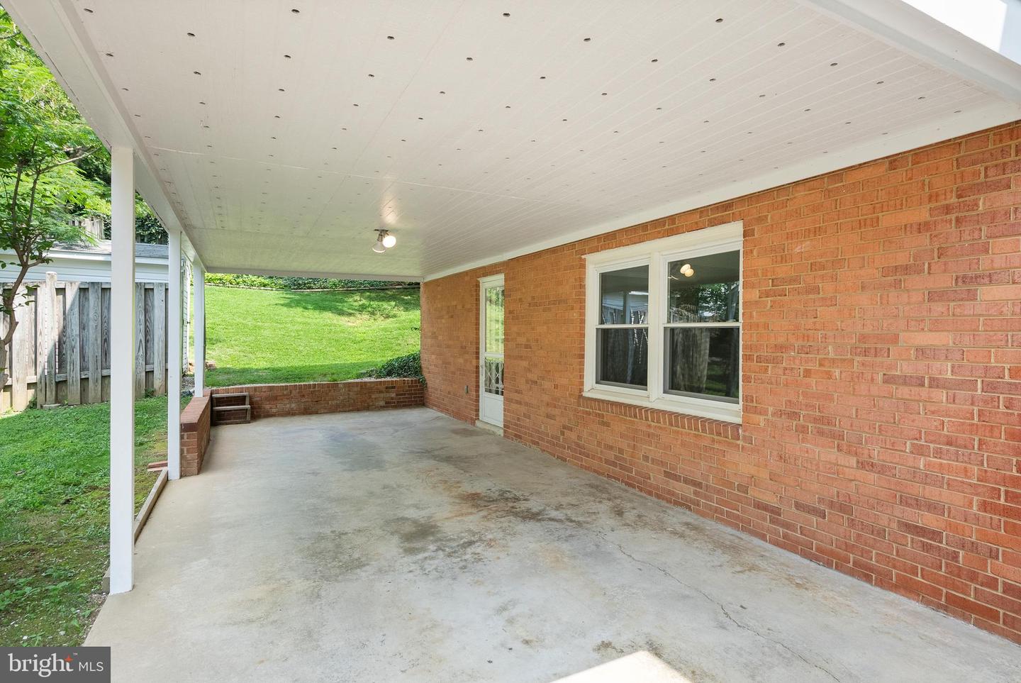 3311 MIDLAND RD, FAIRFAX, Virginia 22031, 3 Bedrooms Bedrooms, ,3 BathroomsBathrooms,Residential,For sale,3311 MIDLAND RD,VAFX2258736 MLS # VAFX2258736