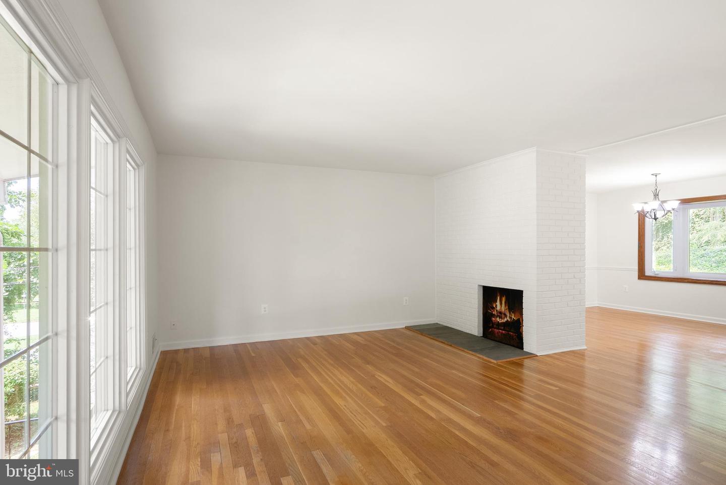 3311 MIDLAND RD, FAIRFAX, Virginia 22031, 3 Bedrooms Bedrooms, ,3 BathroomsBathrooms,Residential,For sale,3311 MIDLAND RD,VAFX2258736 MLS # VAFX2258736