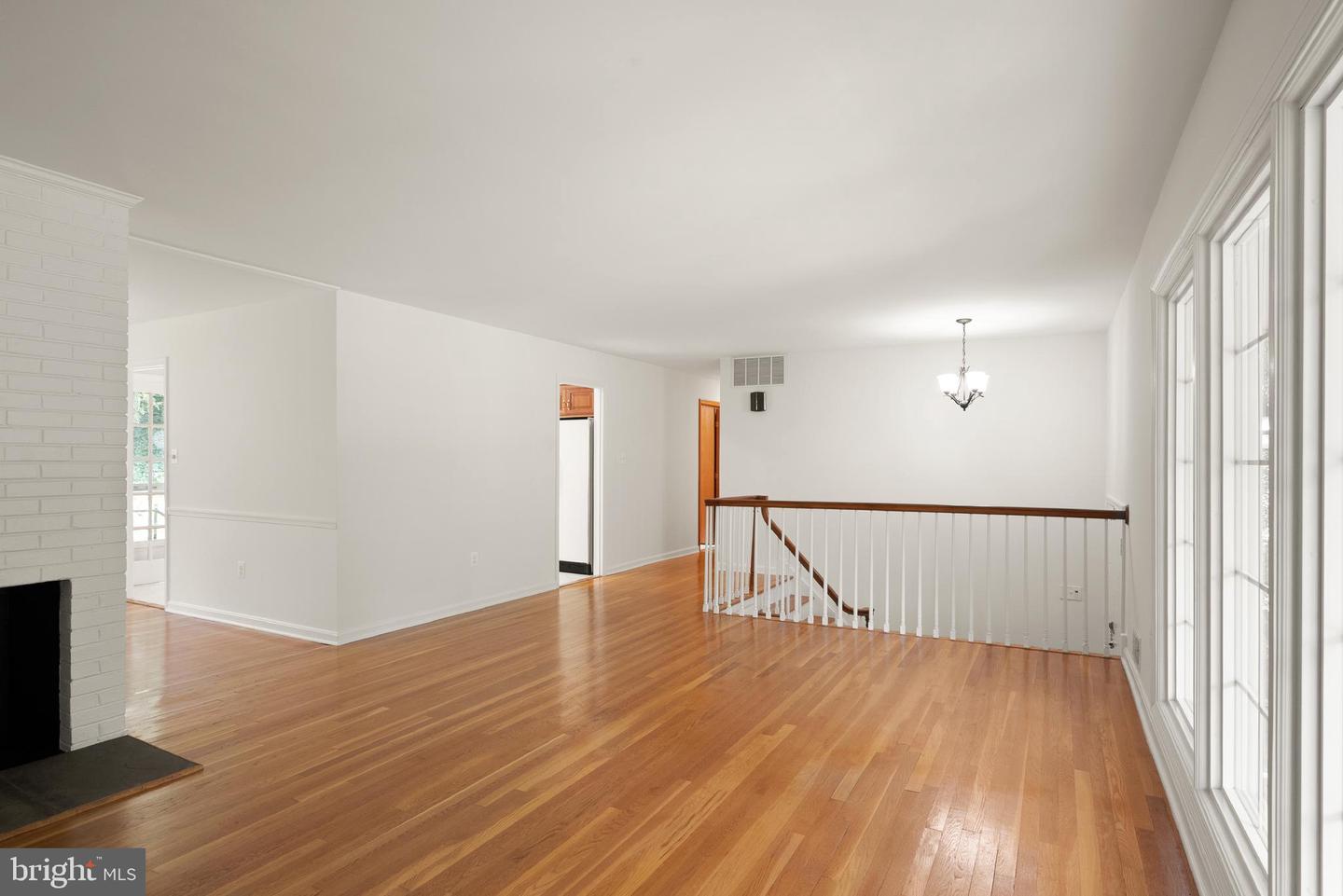 3311 MIDLAND RD, FAIRFAX, Virginia 22031, 3 Bedrooms Bedrooms, ,3 BathroomsBathrooms,Residential,For sale,3311 MIDLAND RD,VAFX2258736 MLS # VAFX2258736