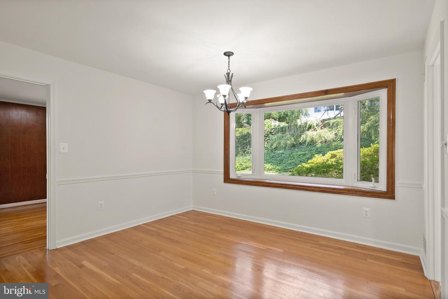 3311 MIDLAND RD, FAIRFAX, Virginia 22031, 3 Bedrooms Bedrooms, ,3 BathroomsBathrooms,Residential,For sale,3311 MIDLAND RD,VAFX2258736 MLS # VAFX2258736