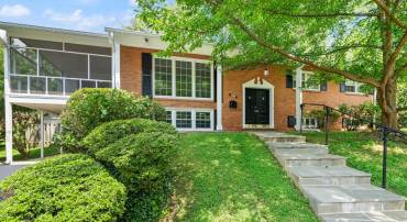 3311 MIDLAND RD, FAIRFAX, Virginia 22031, 3 Bedrooms Bedrooms, ,3 BathroomsBathrooms,Residential,For sale,3311 MIDLAND RD,VAFX2258736 MLS # VAFX2258736