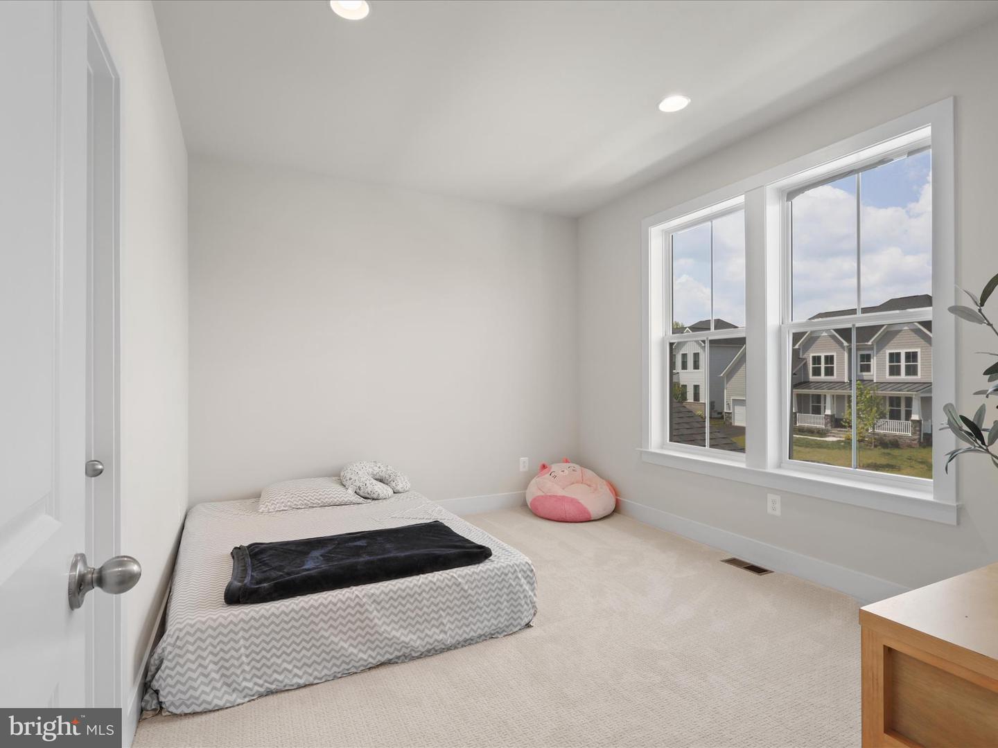 23732 CINZANO CT, ALDIE, Virginia 20105, 5 Bedrooms Bedrooms, ,4 BathroomsBathrooms,Residential,For sale,23732 CINZANO CT,VALO2103632 MLS # VALO2103632