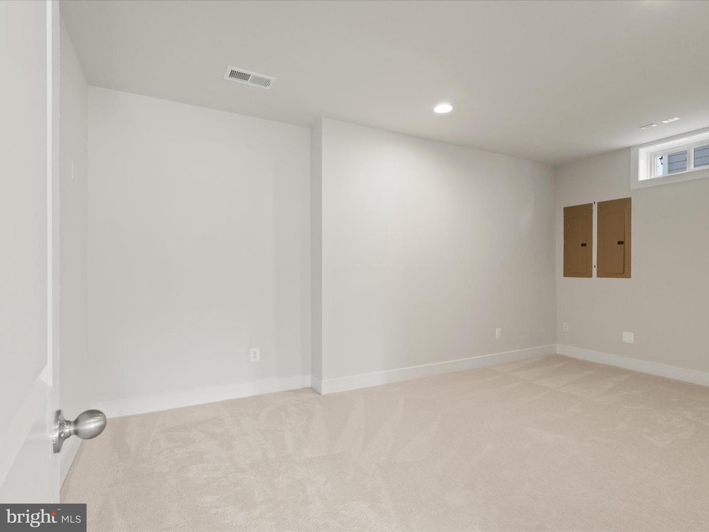 23732 CINZANO CT, ALDIE, Virginia 20105, 5 Bedrooms Bedrooms, ,4 BathroomsBathrooms,Residential,For sale,23732 CINZANO CT,VALO2103632 MLS # VALO2103632