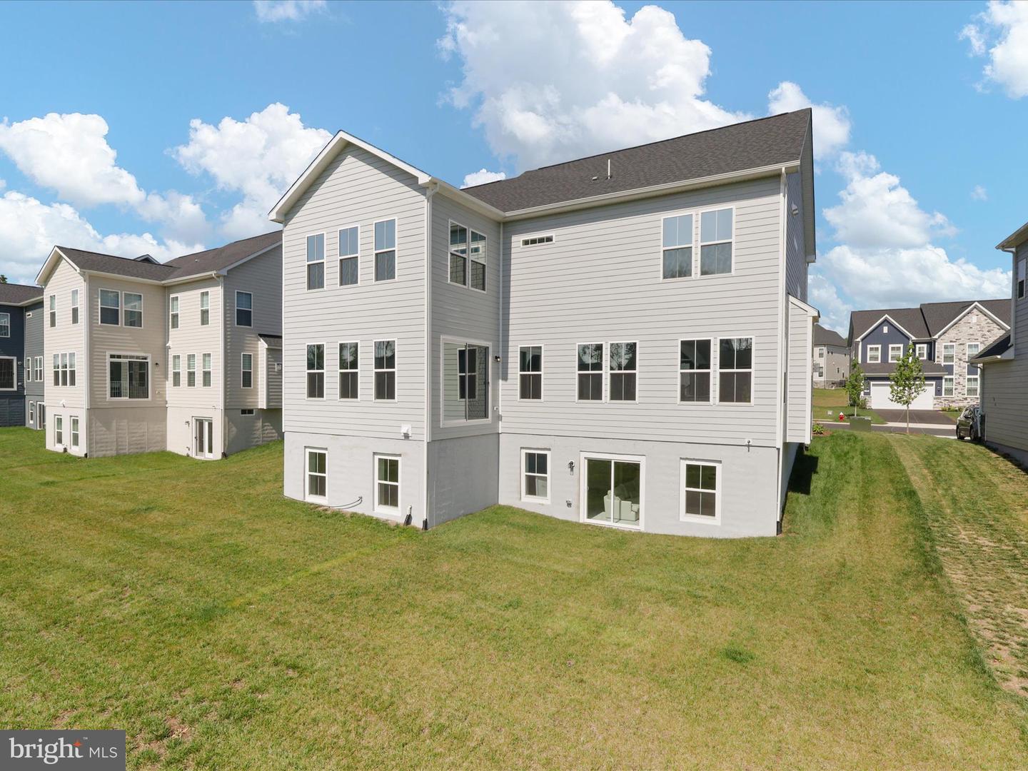 23732 CINZANO CT, ALDIE, Virginia 20105, 5 Bedrooms Bedrooms, ,4 BathroomsBathrooms,Residential,For sale,23732 CINZANO CT,VALO2103632 MLS # VALO2103632