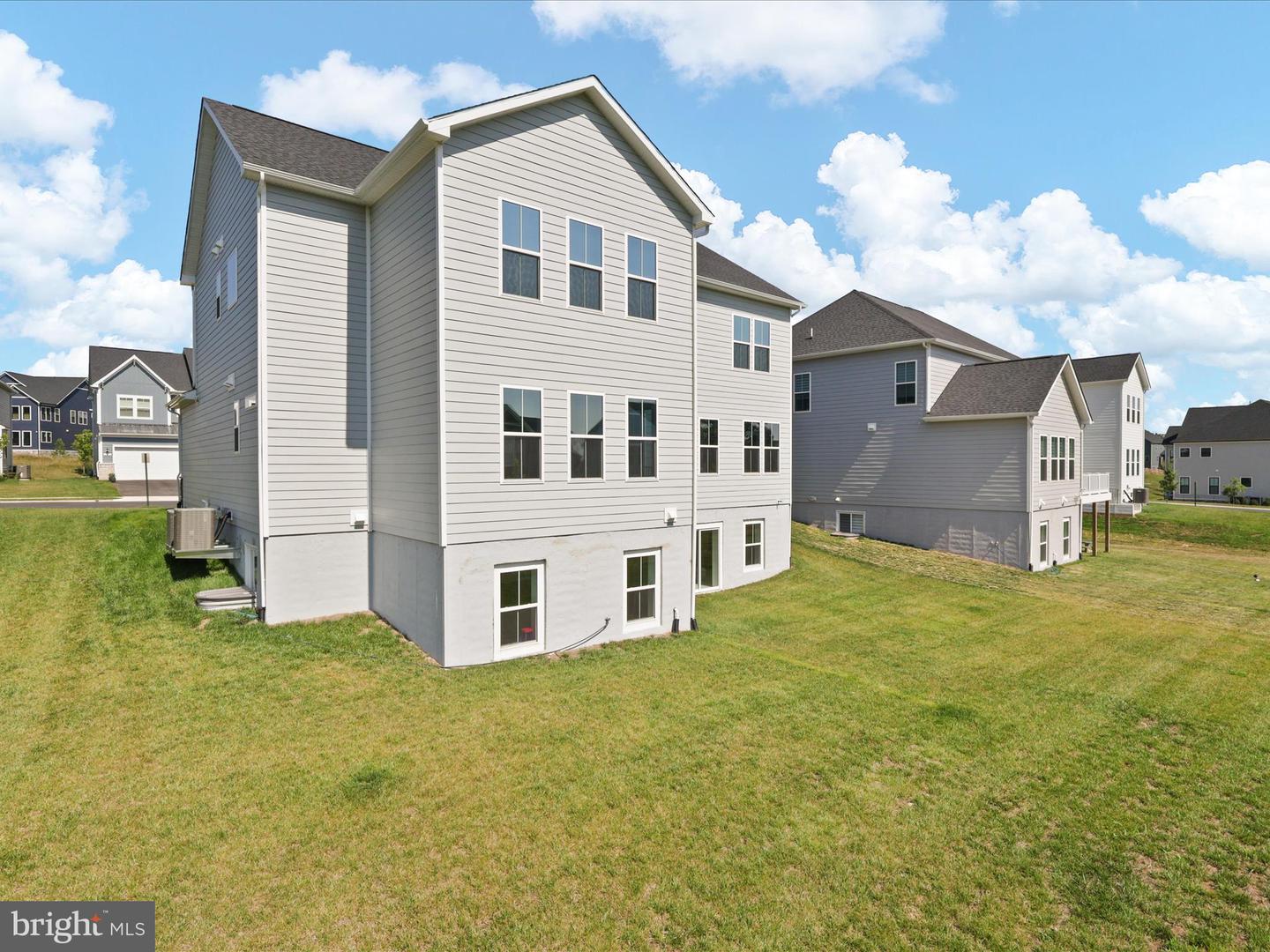 23732 CINZANO CT, ALDIE, Virginia 20105, 5 Bedrooms Bedrooms, ,4 BathroomsBathrooms,Residential,For sale,23732 CINZANO CT,VALO2103632 MLS # VALO2103632