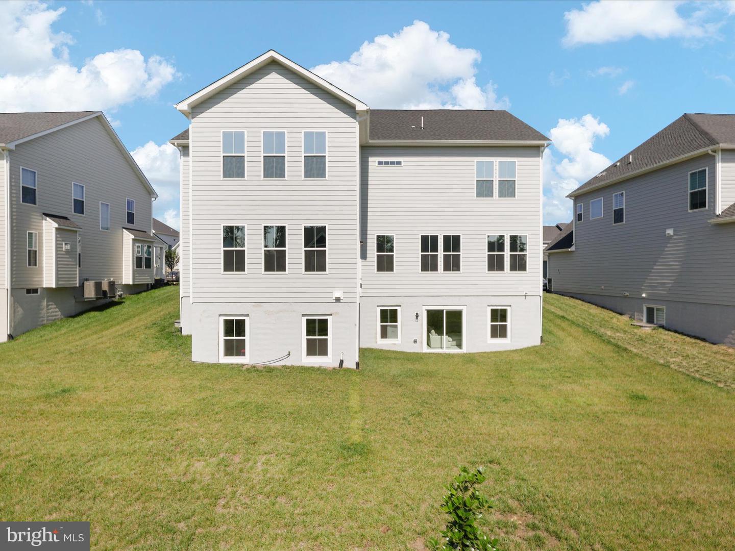 23732 CINZANO CT, ALDIE, Virginia 20105, 5 Bedrooms Bedrooms, ,4 BathroomsBathrooms,Residential,For sale,23732 CINZANO CT,VALO2103632 MLS # VALO2103632