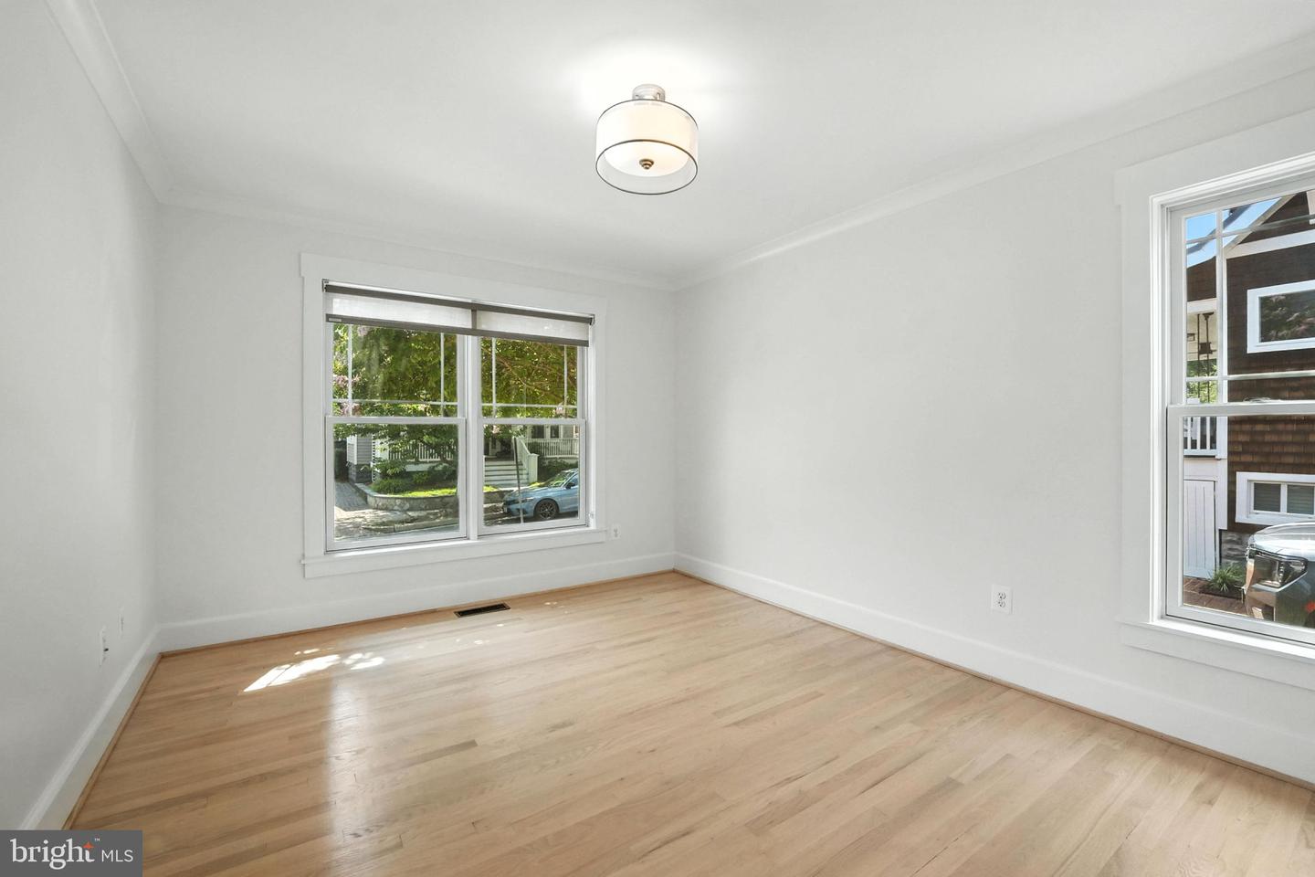 11 W DEL RAY AVE, ALEXANDRIA, Virginia 22301, 6 Bedrooms Bedrooms, ,5 BathroomsBathrooms,Residential,For sale,11 W DEL RAY AVE,VAAX2048146 MLS # VAAX2048146