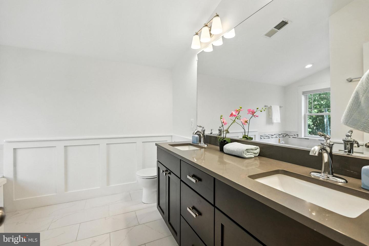 11 W DEL RAY AVE, ALEXANDRIA, Virginia 22301, 6 Bedrooms Bedrooms, ,5 BathroomsBathrooms,Residential,For sale,11 W DEL RAY AVE,VAAX2048146 MLS # VAAX2048146