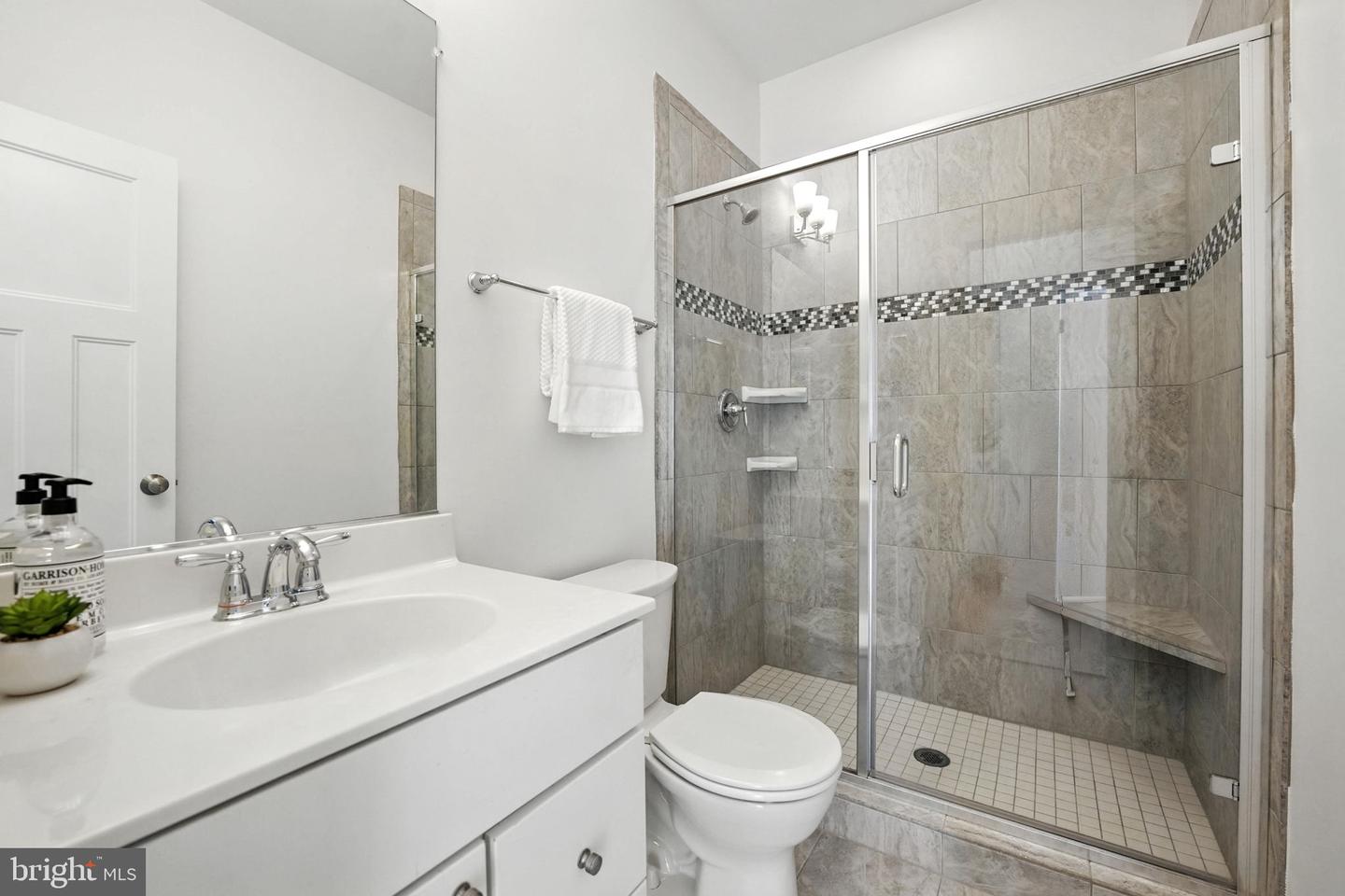 11 W DEL RAY AVE, ALEXANDRIA, Virginia 22301, 6 Bedrooms Bedrooms, ,5 BathroomsBathrooms,Residential,For sale,11 W DEL RAY AVE,VAAX2048146 MLS # VAAX2048146