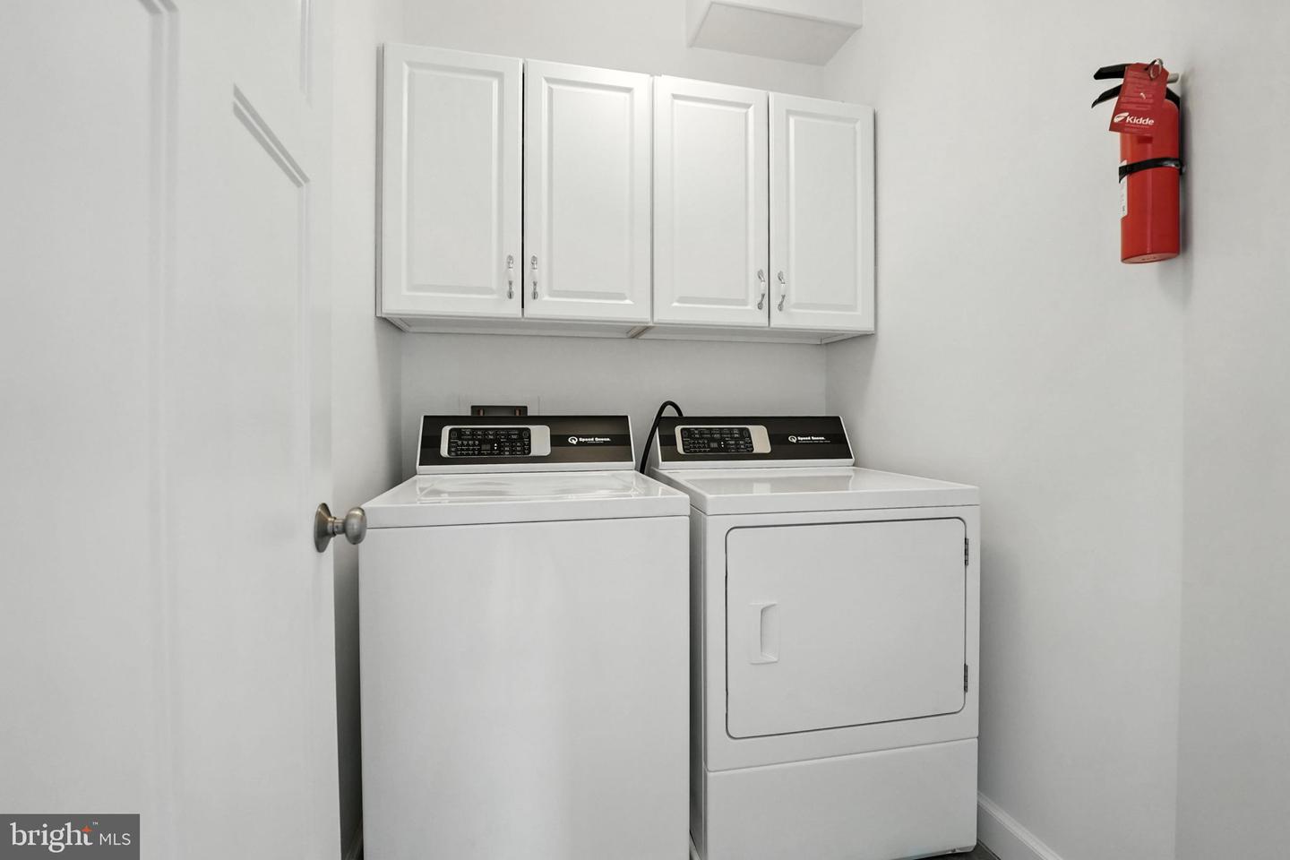 11 W DEL RAY AVE, ALEXANDRIA, Virginia 22301, 6 Bedrooms Bedrooms, ,5 BathroomsBathrooms,Residential,For sale,11 W DEL RAY AVE,VAAX2048146 MLS # VAAX2048146